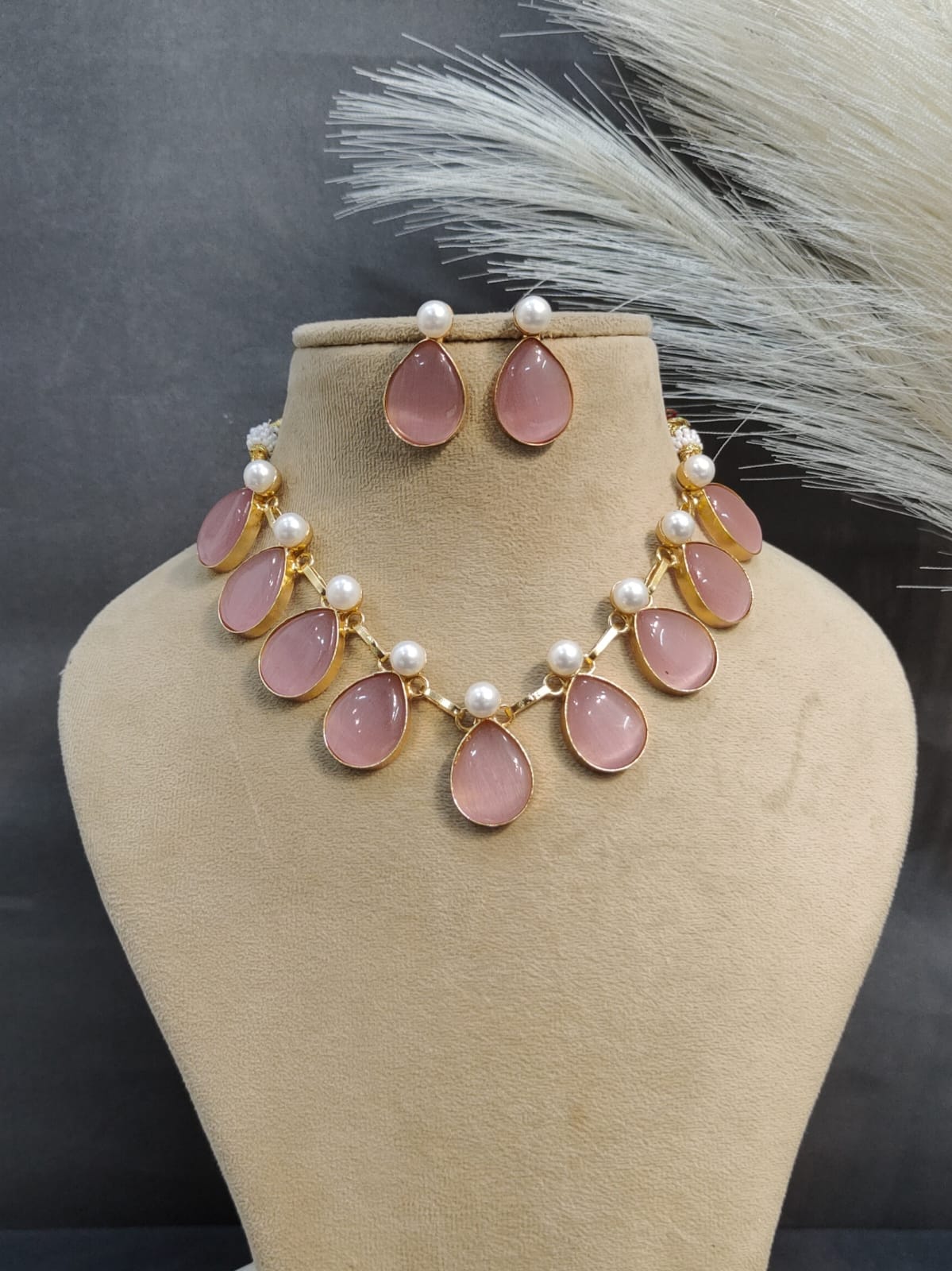 Mop Classic Necklace With Semiprecious stones